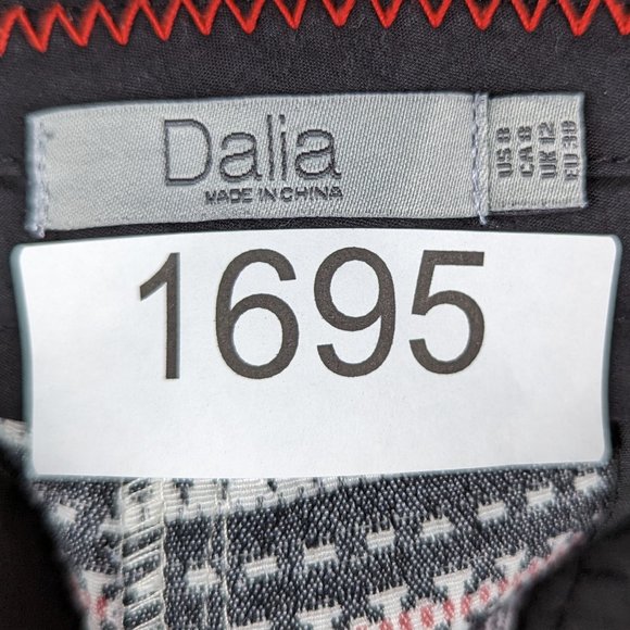 Dalia* Women's Multicolor BOHO 4 Pocket Hidden Closure High Waist Shorts~ Size 8 - Picture 3 of 12